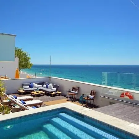 Prázdninový dům Dior View - Luxury Beachfront With Rooftop Pool *