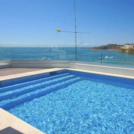 Holiday home Dior View - Luxury Beachfront With Rooftop Pool